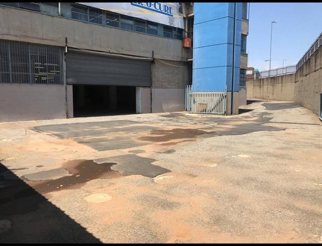 2,490M² WAREHOUSE TO LET IN WYNBERG